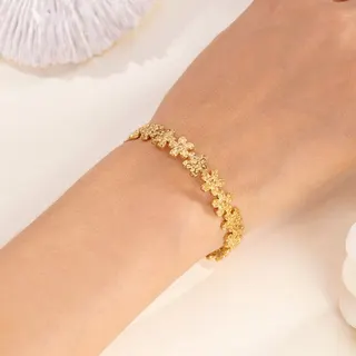 Gold Shell Bracelet for Women - Stainless Steel 18K Gold Plated, French Vintage Ocean Style, Hypoallergenic & Tarnish-Free Bangle