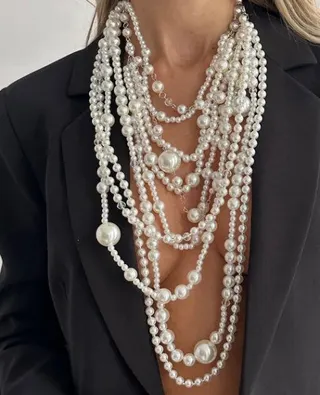 Pearl Necklace Women Multi-Layer Long Body Chain, Imitation Pearl Hand-Strung Mixed Beads, French Vintage Luxury Drape Necklace for Blazer & Deep V, 100+7cm