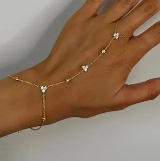 Butterfly Zircon Bracelet for Women, 18K Gold Plated Alloy Hand Chain, Finger Chain Two-Way Wear, Delicate Sparkling Jewelry Gift