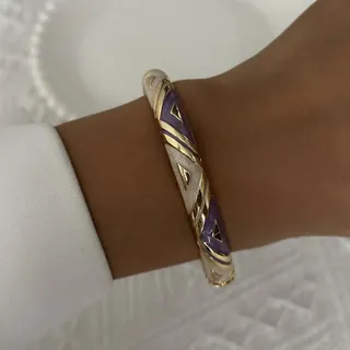 Vintage Green Enamel Flower Bangle with Rhinestones, Gold-Plated Alloy Open Cuff Bracelet, French Retro Filigree Design, Bridal & Party Jewelry Gift