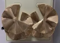 Statement Fan-Shaped Earrings, Gold-Plated Alloy Radiating Ribbed Hoops, Boho Vintage Oversized Earrings for Women