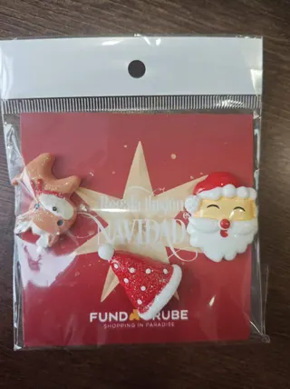 Christmas Resin Brooch Pin - Santa Claus Reindeer Christmas Hat Cartoon Badge, Glitter 3D Holiday Sweater Accessory, Cute Festive Pin (Approx 2x2.5cm)