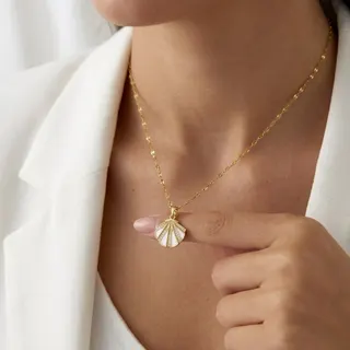 Elegant Shell Necklace for Women - Gold Plated Copper with Zircon & Mother of Pearl Pendant, Adjustable Stainless Steel Chain 40+5cm, French Minimalist Clavicle Chain