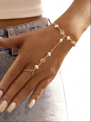 Finger Chain Bracelet Women, French Vintage Pearl Flower Gold-Plated Alloy Hand Chain, 120cm Luxury Minimalist Wedding Party Jewelry