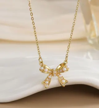 Butterfly Bow Pearl Necklace for Women, 18K Gold Plated Stainless Steel & Copper, Sweet French Vintage Collarbone Chain with Imitation Pearls & Rhinestones, Adjustable 45+5cm
