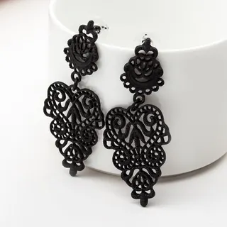 Black Leaf Cutout Dangle Earrings, Vintage Bohemian Lace Alloy Ear Studs, Gothic French Style Long Drop Earrings for Women, 1 Pair