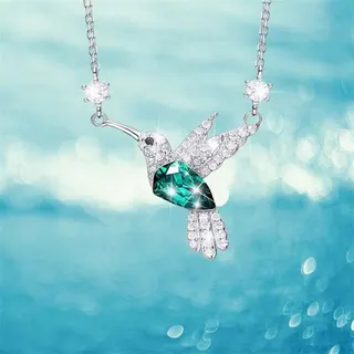 Green Hummingbird Necklace for Women, Rhinestone Inlaid Alloy Clavicle Chain, Elegant Bird Pendant with Green Teardrop Stone, Adjustable 45+5cm