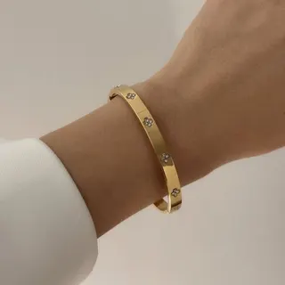 Gold Stainless Steel Bracelet with Zirconia Flowers, 18K Gold Plated Mirror Polish, Minimalist Delicate Bangle for Women, 6cm