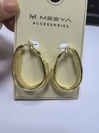 MEEYA Gold Hoop Earrings for Women, 18K Gold Plated Alloy Textured Oval Drop Hoops, Lightweight Hypoallergenic Fashion Earrings for Daily & Office