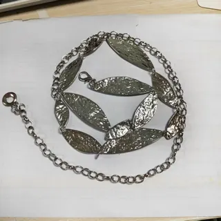 Silver Leaf Waist Chain Belt - Vintage Hammered Alloy Leaf Body Chain, Bohemian Statement Waist Accessory for Women, Approx 120cm Adjustable