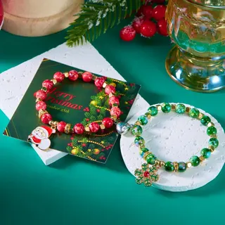 Christmas Couple Bracelet Set - Red & Green Beaded Bracelets with Santa Claus & Christmas Tree Charms, Resin + Alloy 18K Gold Plated, Elastic 18cm, Holiday Gift 2PC