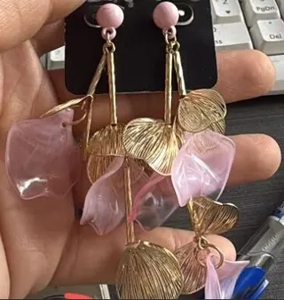 French Vintage Ginkgo Leaf Earrings, Pink Acrylic Dangle Drop Earrings, Gold Plated Copper Textured Leaf Tassel Earrings for Women