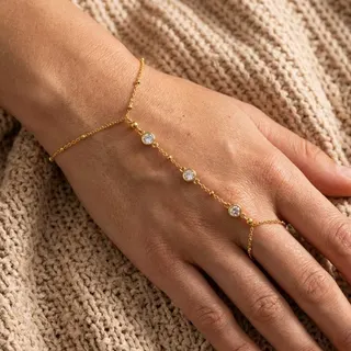 Gold Finger Chain Bracelet for Women - Stainless Steel Zircon Hand Chain, 16+3cm Fine Link Three-Stone Hand & Finger Chain, Hypoallergenic Tarnish-Free, Minimalist Luxury Jewelry Gift