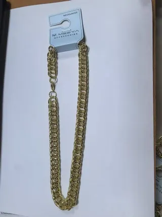 Gold Cuban Link Chain Necklace, Alloy 18K Gold Plated, Unisex Statement Jewelry, Hypoallergenic Tarnish-Free Street Style