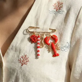 Resort Style Ocean Brooch for Women - Vintage Lobster Seahorse Rose Pearl Pin, Gold Alloy 18K Plated, Statement Blazer Shirt Accessory 7x6.8cm