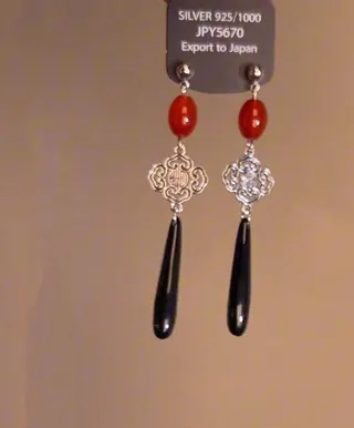 Vintage Ethnic Tassel Drop Earrings, Alloy with Red & Black Agate Beads, Long Dangle Earrings with Hollow Flower & Zircon, Bohemian Face-Slimming Earrings for Women, 3x2cm