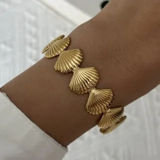 Gold Starfish Cuff Bracelet - Double Layer Open Bangle with 3D Starfish Charm, Stainless Steel 18K Gold Plated, Adjustable Beach Vacation Jewelry for Women
