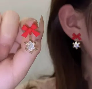 Red Bow Snowflake Dangle Earrings - Alloy Rhinestone Stud Earrings, Sweet Luxury Christmas New Year Holiday Jewelry, 4cm, Pair