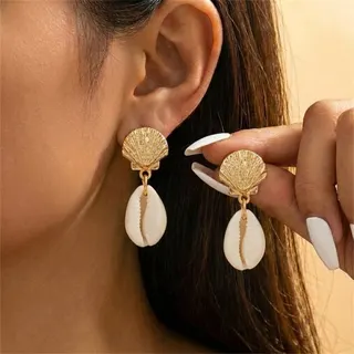 Summer Beach Starfish Shell Drop Earrings, 18K Gold Plated Alloy with Natural Cowrie Shell, Boho Vacation Dangle Earrings for Women