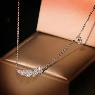 Feather Leaf Zircon Clavicle Necklace, White Gold Plated Copper with Micro-Pavé Cubic Zirconia, Adjustable 40+5cm Pendant Chain for Women