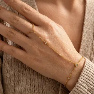 Minimalist Gold Finger Chain Bracelet with Zircon Stones - Stainless Steel Adjustable Wrap Hand Chain, Hypoallergenic 18K Gold Plated, Elegant Gift for Women