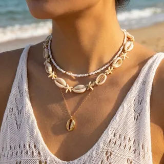 Boho Beach Shell Necklace - Multi-Layer Starfish & Cowrie Shell Beaded Choker with 18K Gold Plated Alloy, Summer Vacation Layered Pendant Necklace for Women