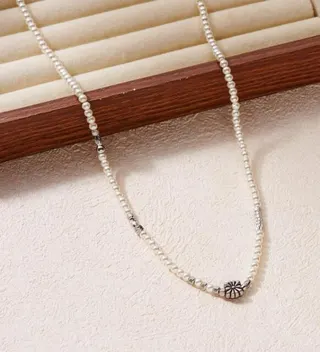 Vintage Pearl Necklace for Women - Silver Stainless Steel Flower Pendant Beaded Chain, Hypoallergenic Tarnish-Free Adjustable 42+6cm, Elegant Clavicle Chain
