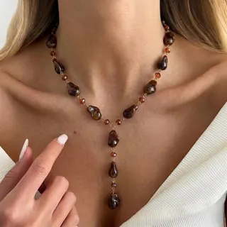 Bohemian Irregular Resin Bead Y-Necklace, Brown Long Statement Lariat Necklace with Gold-Plated Alloy Chain, Handcrafted Chunky Beads, 45+5cm Adjustable, Vintage Everyday Jewelry for Women