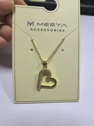 Heart Shaped Zircon Necklace for Women, 18K Gold Plated Alloy Love Pendant Clavicle Chain, Rhinestone Hollow Heart Jewelry Gift