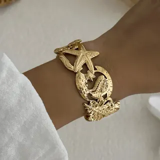 Ocean Series Stainless Steel Bracelet Gold Starfish Shell Seahorse 3D Relief Wide Bangle Vintage Boho Beach Jewelry Hypoallergenic