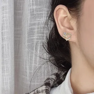 Heart Shaped Semi-Hollow Stud Earrings with Imitation Pearl & Rhinestone, 18K Gold Plated Alloy with Hypoallergenic Silver Post, Sweet Elegant Pair, 1.3x1.4cm, Gold