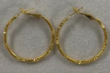 Vintage Hammered Hoop Earrings 18K Gold Plated Alloy Huggie Hoops Hypoallergenic Waterproof Daily Stackable Ear Jewelry for Women
