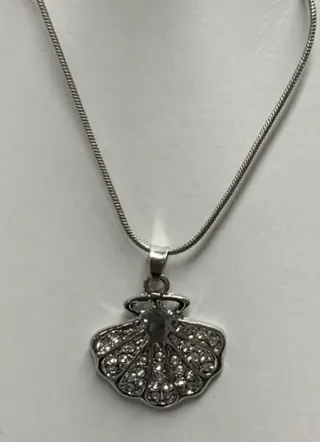 Shell Necklace for Women, White Gold Rhinestone Fan Pendant, Snake Chain French Vintage Clavicle Chain, Alloy Tarnish-Free
