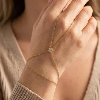 Double Layer Finger Chain Bracelet with Four-Leaf Clover Zircon, 18K Gold Plated Stainless Steel Hand Chain, Hypoallergenic Minimalist Jewelry Gift for Women