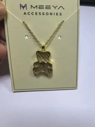 MEEYA Gold Alloy Bear Pendant Necklace, Cute Girlish Clavicle Chain with Textured Craft & Crystal Accent, Gift Ready