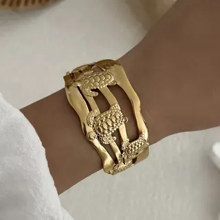 Ocean Series Turtle Relief Wide Cuff Bracelet - 18K Gold Plated Stainless Steel, Open Bangle, Hypoallergenic & Tarnish-Free, Vintage Luxury Women's Jewelry