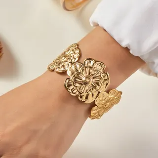 Gold Flower Cuff Bracelet, 3D Embossed Floral Stainless Steel Bangle, 18K Gold Plated Hypoallergenic Open Cuff, Vintage Elegant Bridal Jewelry, 6.0cm