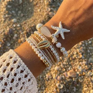 Seashell Starfish Pearl Bracelet Set - Boho Beach Vacation Stackable Bracelet, 18K Gold Plated Alloy with Crystal & Resin, Cowrie Shell & Starfish Charm, White, 18cm