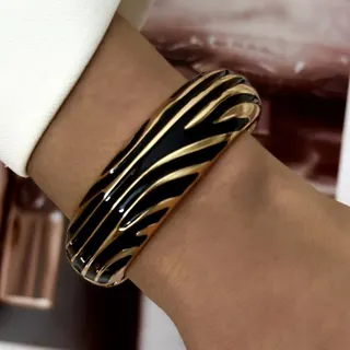 Vintage Black Gold Enamel Cuff Bangle, Irregular Stripe Wide Bracelet, 18K Gold Plated Alloy Jewelry for Women