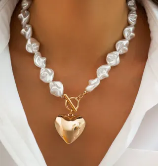 Baroque Pearl Heart Pendant Necklace, 18K Gold Plated Toggle Clasp Collarbone Chain, Adjustable 40+5cm, Elegant Minimalist Jewelry for Women
