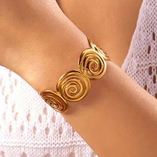 Gold Spiral Conch Bangle Bracelet for Women - Stainless Steel 18K Gold Plated, Hypoallergenic Tarnish-Free, Vintage Luxury Cuff, 6cm