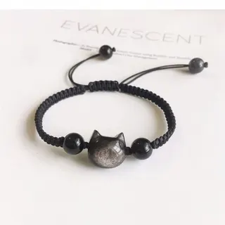 Adjustable Red Braided Bracelet with Resin Cat Head Bead, Handmade Knotted String Wristband, Cute Cat Charm, Lucky Red Rope Gift for Women
