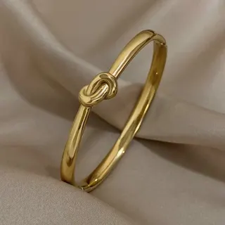Gold Knot Bangle Bracelet, Stainless Steel 18K Gold Plated, Minimalist Polished Twist Cuff for Women, Hypoallergenic & Tarnish Resistant