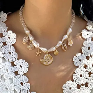Boho Ocean Necklace for Women - Conch Shell & Starfish Pearl Crystal Pendant, Gold Plated Alloy, 40+5cm Adjustable Extender Chain, Beach Vacation Jewelry