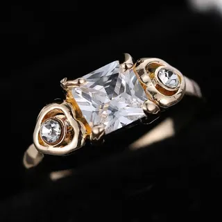 Luxury Vintage Three-Stone Ring, Princess Cut Zircon Engagement Ring, 18K Gold Plated, Size 18mm