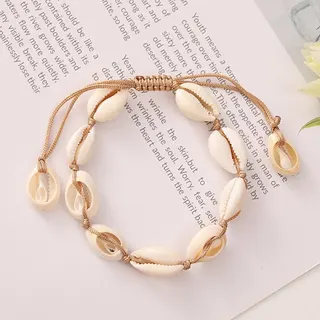 Natural Cowrie Shell Beaded Bracelet Handmade Braided Adjustable White Boho Beach Jewelry for Women