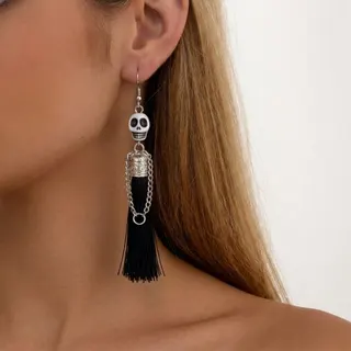 Halloween Skull Tassel Earrings - Gothic Punk Long Dangle Earrings with Silver Alloy Skull Charm & Black Tassel Fringe, Statement Ear Jewelry for Party Festival